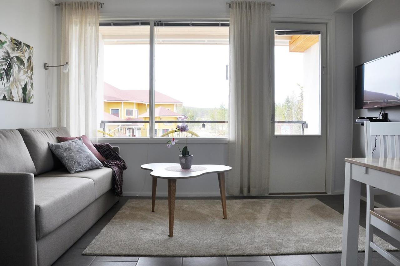 Hotel Lost In Yllaes Äkäslompolo Kültér fotó